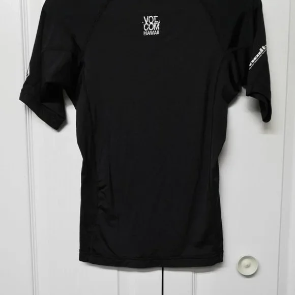 Volcom UPF - Picture 5 of 5